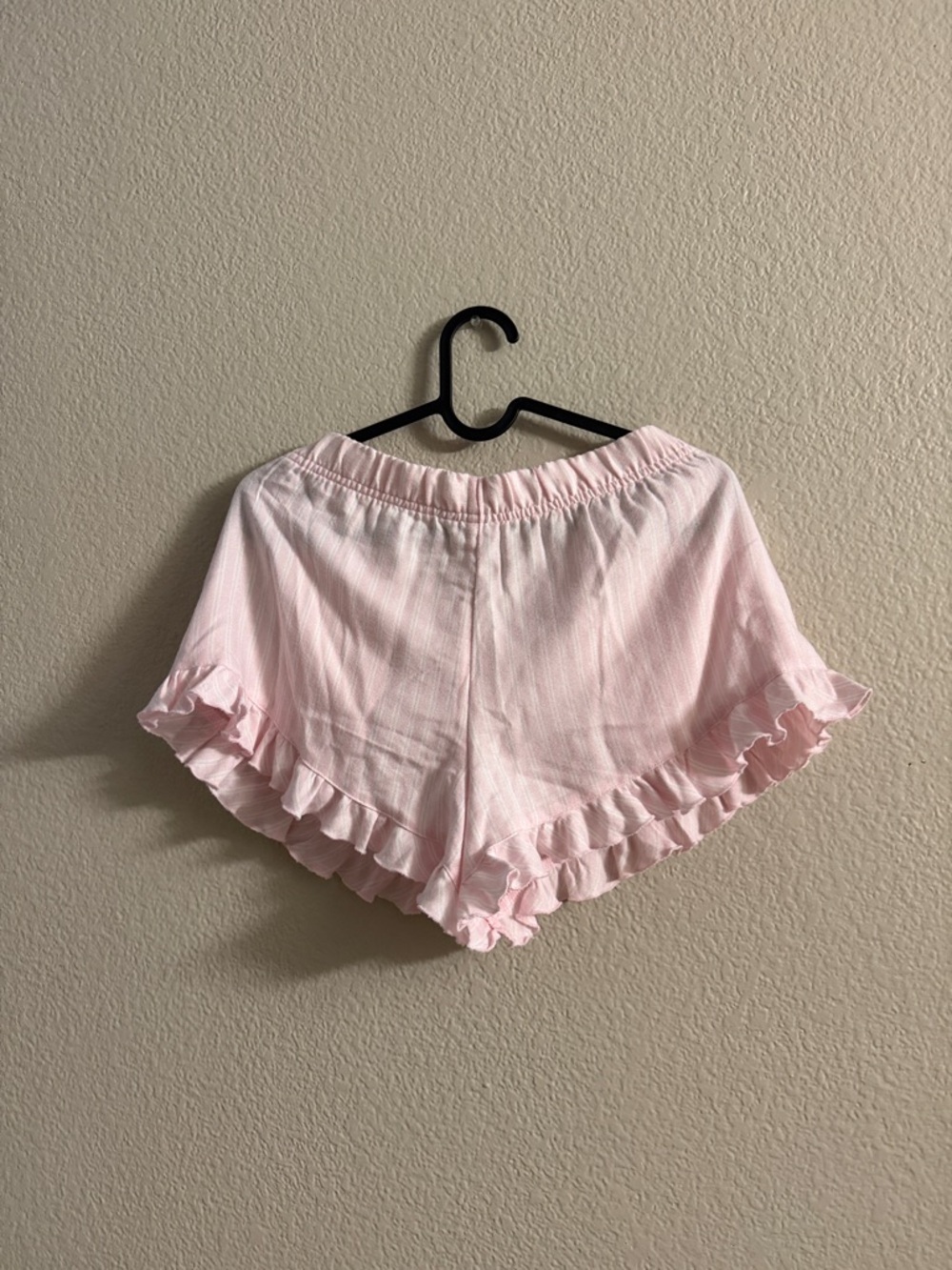 Flannel Stripe Ruffle Hem Women's Shorts Hollister - Picture 5 of 5